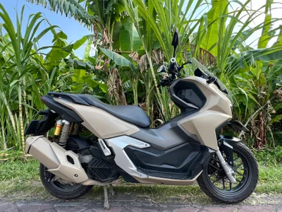 Honda ADV كريمي