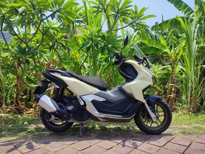 Honda ADV Light Cream (ABS)