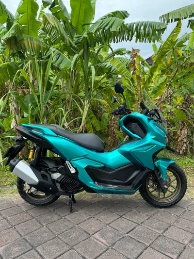 Honda ADV فيروزي Road Sync
