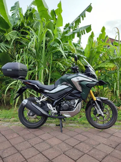 Honda CB150X أخضر
