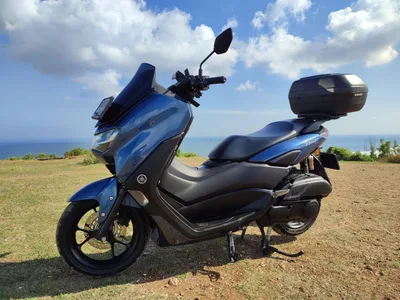 Yamaha Nmax أزرق