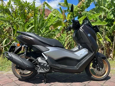 Yamaha Nmax Neo S أسود