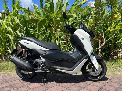 Yamaha Nmax Neo S أبيض