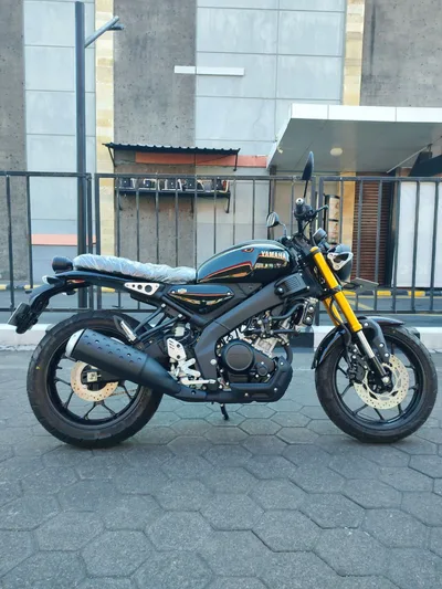Yamaha XSR Black Original New